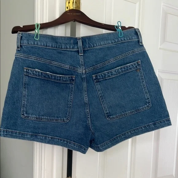 Madewell Patch-Pocket Short - Picture 2 of 4